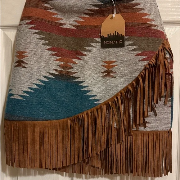 NWT MAIN STRIP  Aztec Fringe Mini Skirt - Picture 6 of 7